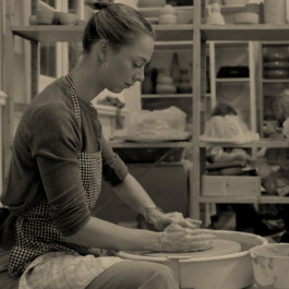 deeneemster bedrijfsuitje workshop pottenbakken